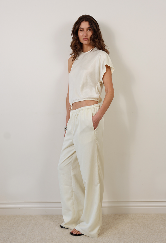 ANA ASYMMETRIC TOP