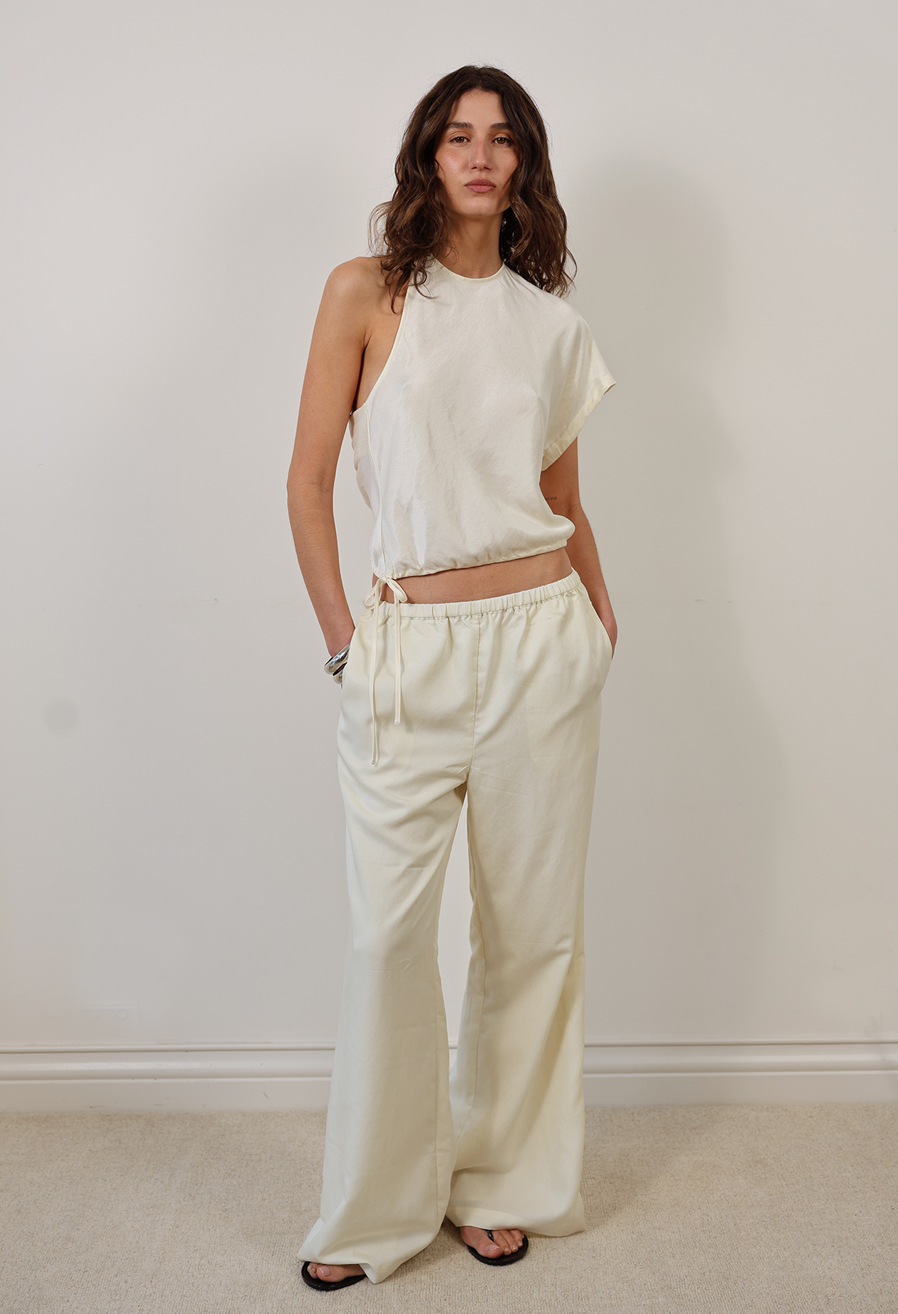 ANA ASYMMETRIC TOP